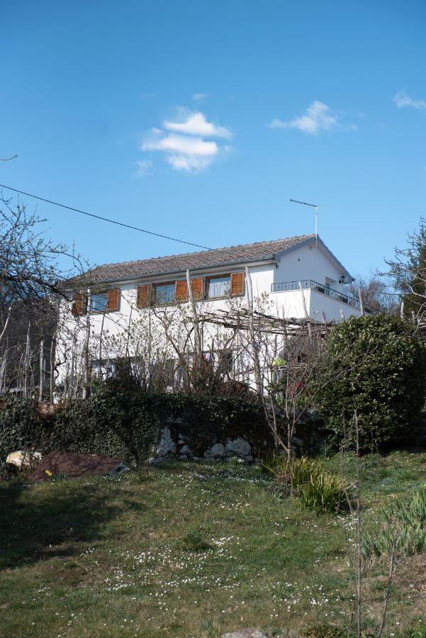 Lola Apartment Veprinac Экстерьер фото