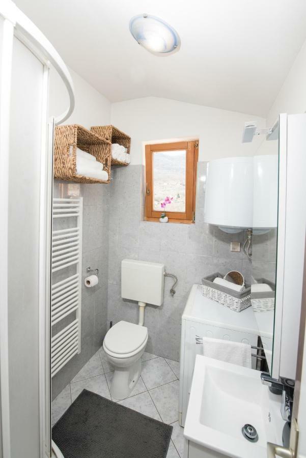 Lola Apartment Veprinac Экстерьер фото